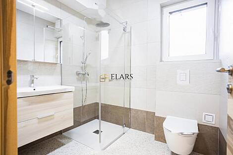 Дом с более чем 5 комнатами в Новых Вижмаре: 8