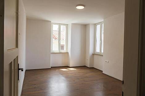 Жилье с пятью и более комнатами.: 4