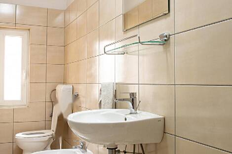 Жилье с пятью и более комнатами.: 13