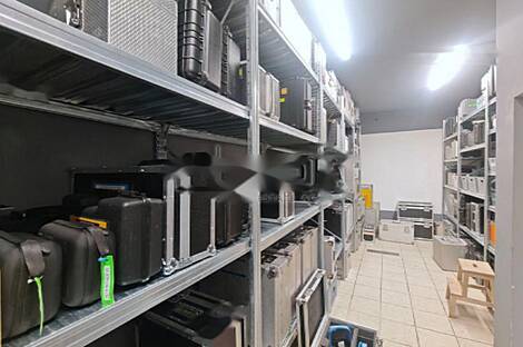 Торговая площадь: 13