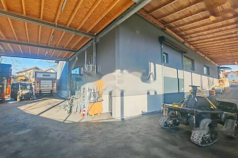 Торговая площадь: 24