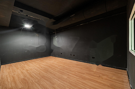 Центр коммерческого помещения: 13