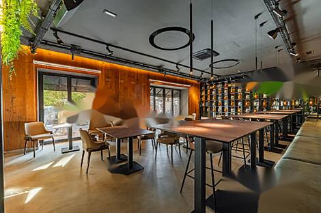 Центральное коммерческое пространство: 2