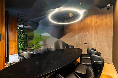 Центральное коммерческое пространство: 4