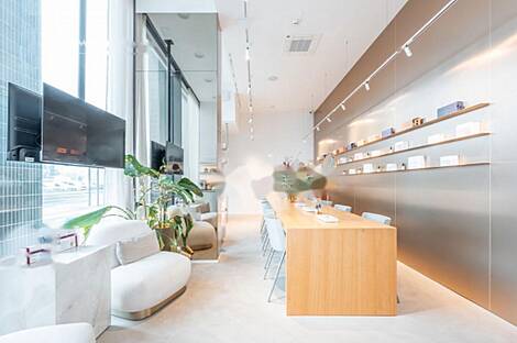 Центральное коммерческое здание: 2