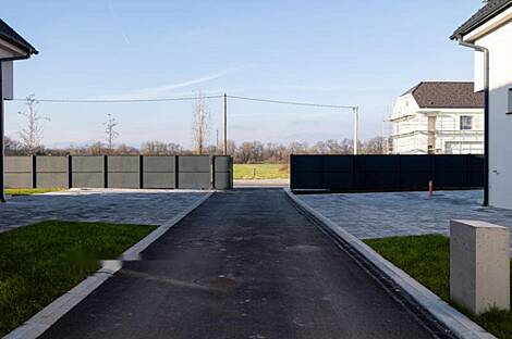 Дом в Чрна вас: 10