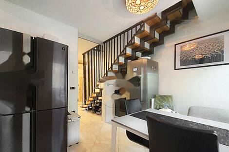 Апартаменты с четырьмя комнатами и видом на морскую гладь.: 2