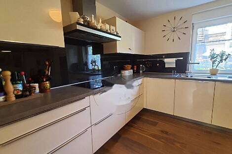 Дом на два этажа с прилегающим садом.: 11