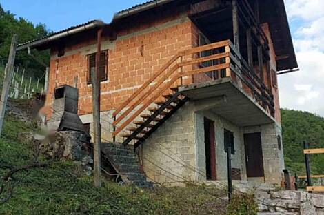 Подплат Костривница Дом: 1