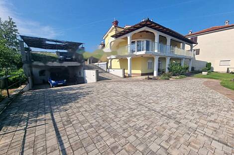 Дом в городе Изола: 9