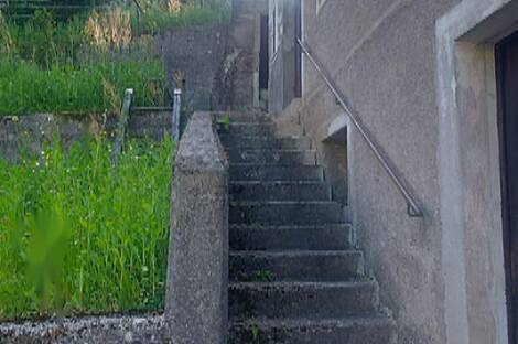 Здание в Идрии Грапа: 2