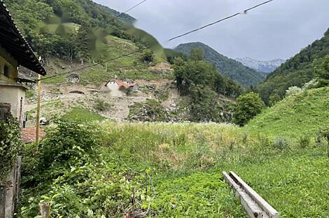 Здание возле моста через реку Коритница: 4