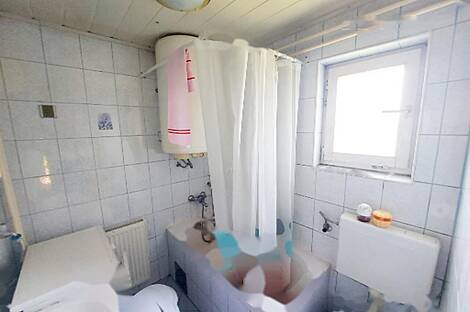 Шомат Дом: 16