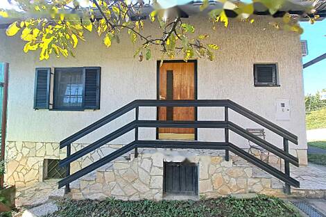 Жилище, Грушковец: 2