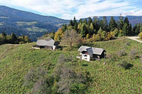 Дом, хозяйство святого Ермолая, расположенное над Мутой.: 3