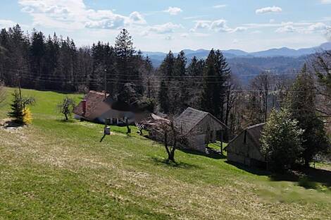 Дом, Яворник: 15