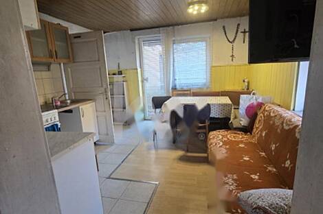 Словень Градец, дом: 6