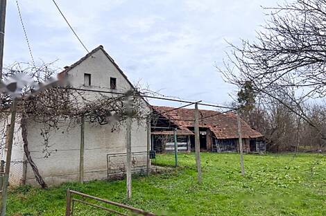 Дом, Петишовци: 3