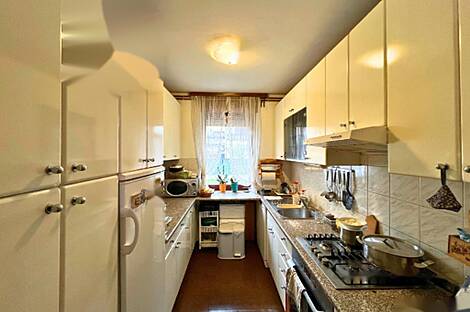 Новый Луч Вич является домом с террасой: 8