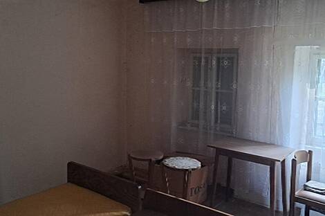 Кнежак, дом: 8