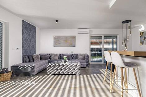 Дом, Прадэ, рядом со Школой.: 8