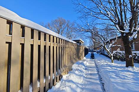 Жилой дом с террасой в Новая Любляне расположен в районе Центр Мургле Трново.: 2