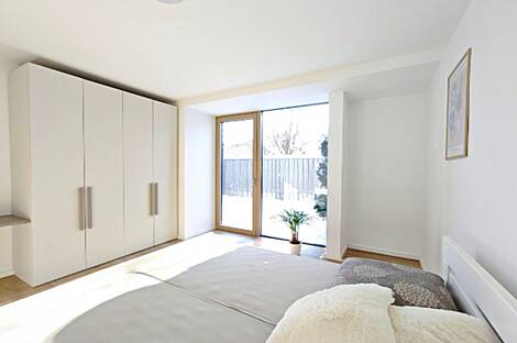 Жилой дом с террасой в Новая Любляне расположен в районе Центр Мургле Трново.: 8