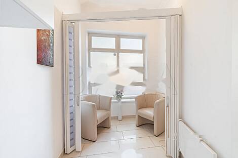 Торговое здание в центральной части города: 9