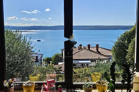 Здание, Порторож: 10