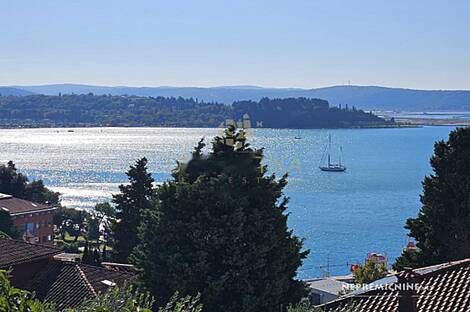 Здание, Порторож: 19