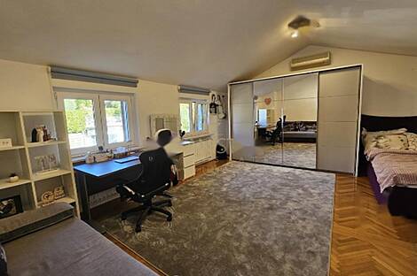 Здание, Порторож: 21