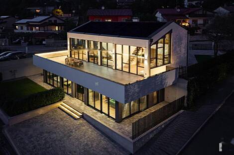 Дом в Сежане: 1