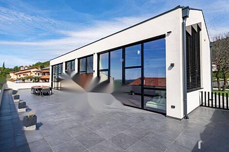 Дом в Сежане: 10