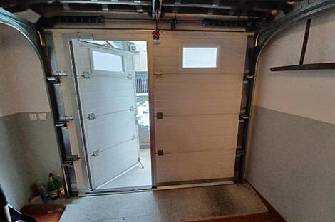 Дом на две семьи в Любляне, район Шишка, у подножия горы Шмарно Горо.: 6