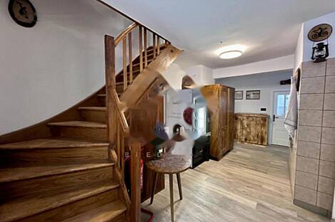 Кропский дом: 7