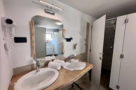 Кропский дом: 12