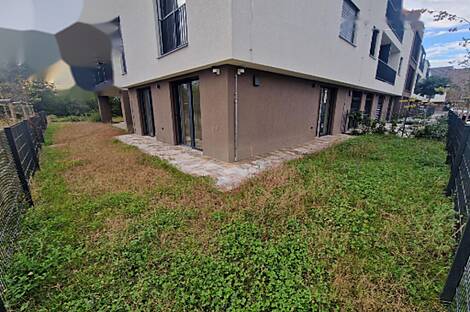 Дом, состоящий из 3 комнат, расположен в Черна-Вас.: 8