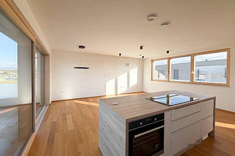 Квартира с четырьмя комнатами: 2