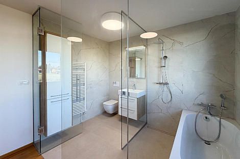 Квартира с четырьмя комнатами: 7