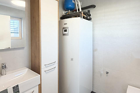 Квартира с четырьмя комнатами: 12