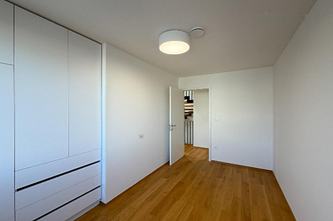 Квартира с четырьмя комнатами: 17