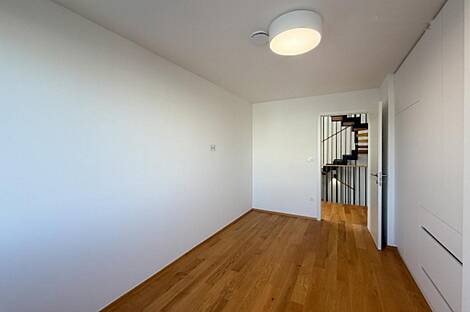 Квартира с четырьмя комнатами: 19