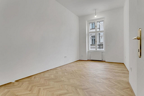 4-комнатная квартира в центре: 22