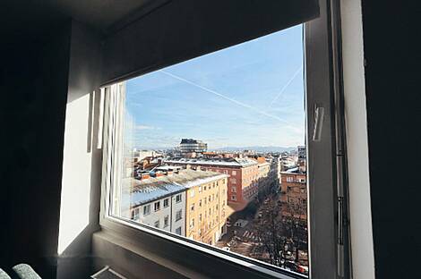 Квартира с тремя комнатами в центре города.: 20