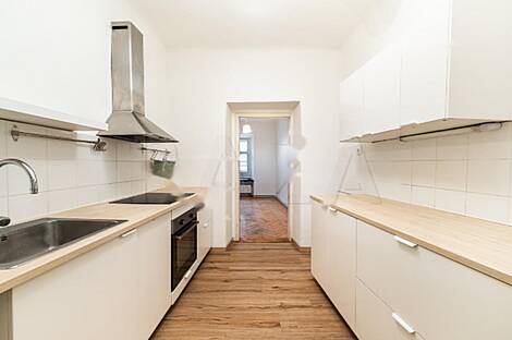 Апартаменты с четырьмя комнатами в центральном районе: 9