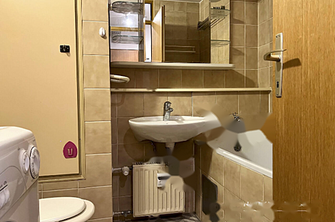 Вич в двухкомнатной квартире: 2