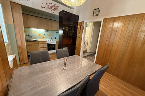 Центральная двухкомнатная квартира: 1