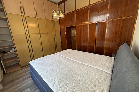 Центральная двухкомнатная квартира: 9