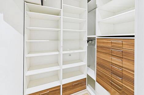 Квартира из пяти комнат в центральной части города: 12