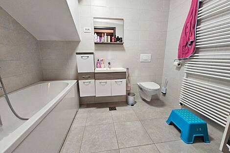 Квартира с четырьмя комнатами в районе Новой Козины.: 15